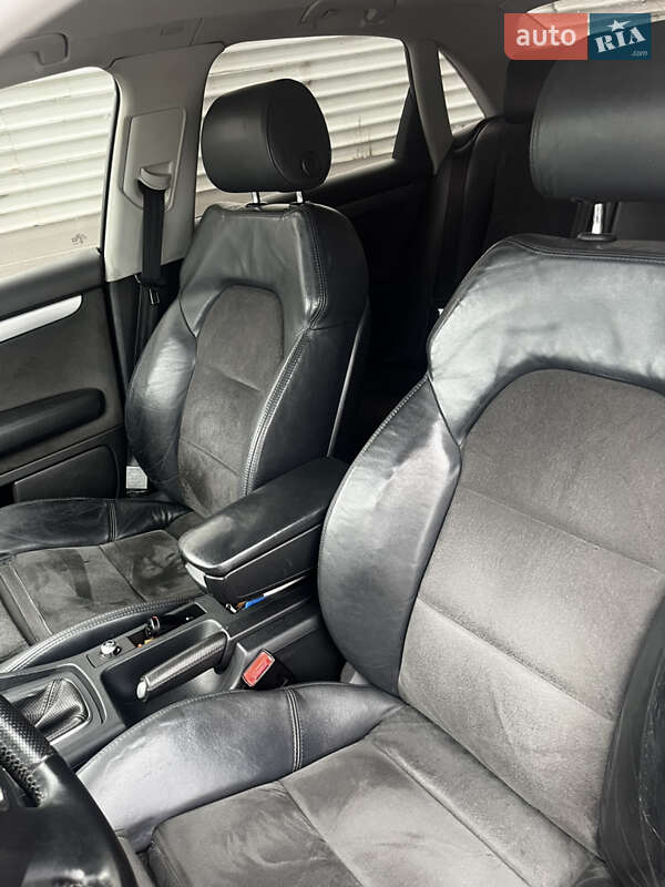 Седан Audi A4 2005 в Львові