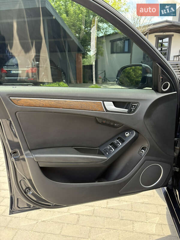 Седан Audi A4 2013 в Луцьку