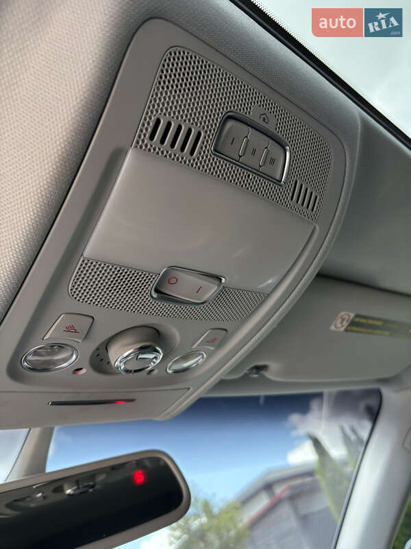 Седан Audi A4 2013 в Луцьку