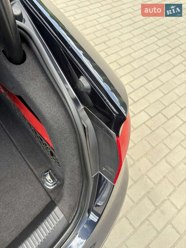 Седан Audi A4 2013 в Луцьку