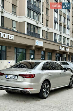 Седан Audi A4 2016 в 
