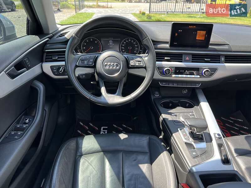 Седан Audi A4 2017 в Ужгороді