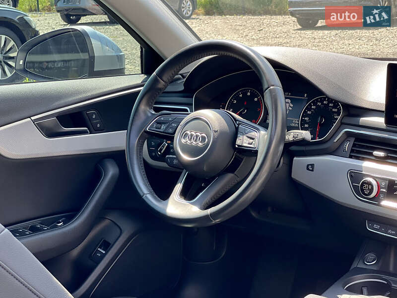Седан Audi A4 2017 в Ужгороді