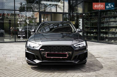 Седан Audi A4 2018 в Ужгороде