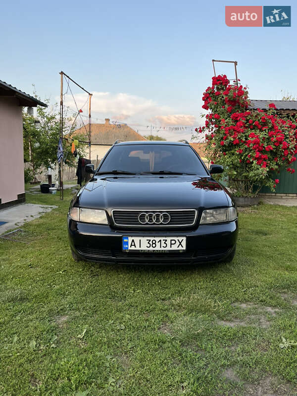 Универсал Audi A4 1996 в 