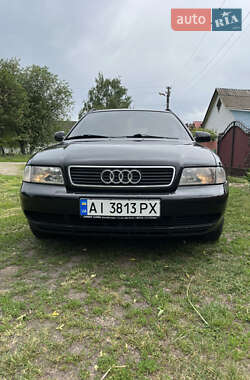 Универсал Audi A4 1996 в 