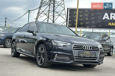 Седан Audi A4 2018 в 
