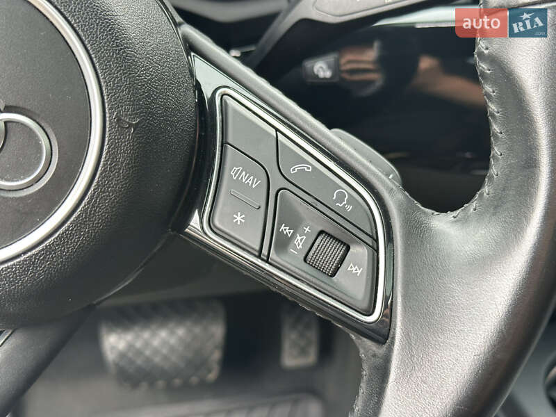 Седан Audi A4 2018 в Харкові