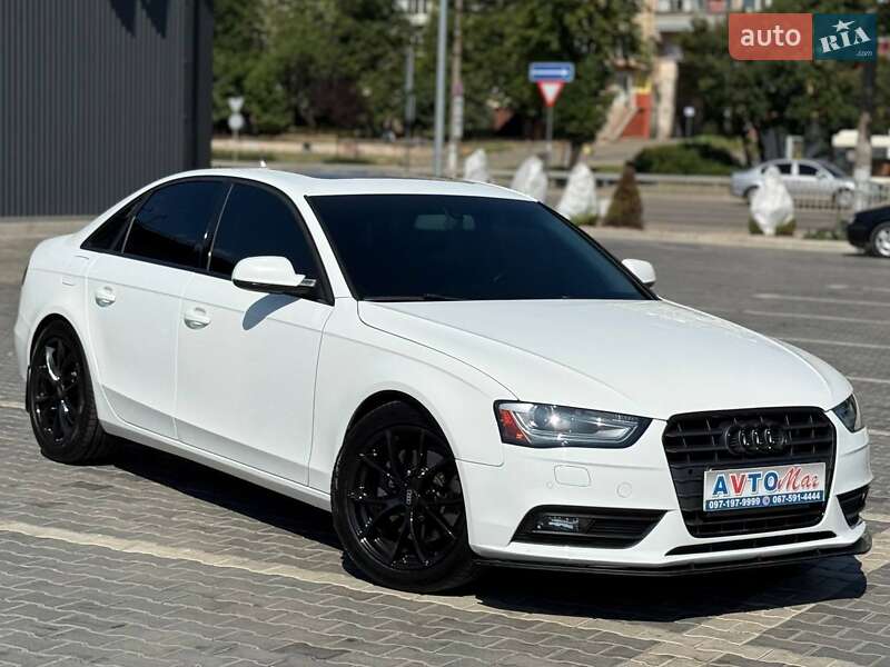 Седан Audi A4 2012 в 