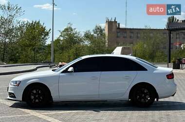 Седан Audi A4 2012 в 
