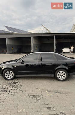 Седан Audi A4 2001 в 