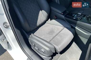 Седан Audi A4 2023 в 