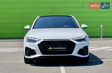 Седан Audi A4 2023 в 