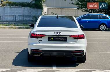 Седан Audi A4 2023 в 