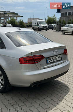 Седан Audi A4 2010 в 