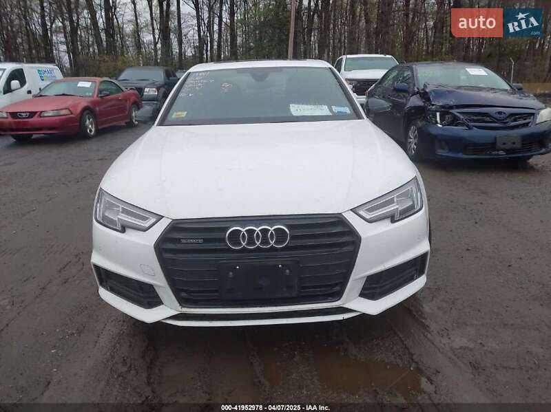 Седан Audi A4 2018 в 