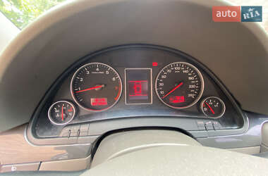 Седан Audi A4 2003 в 