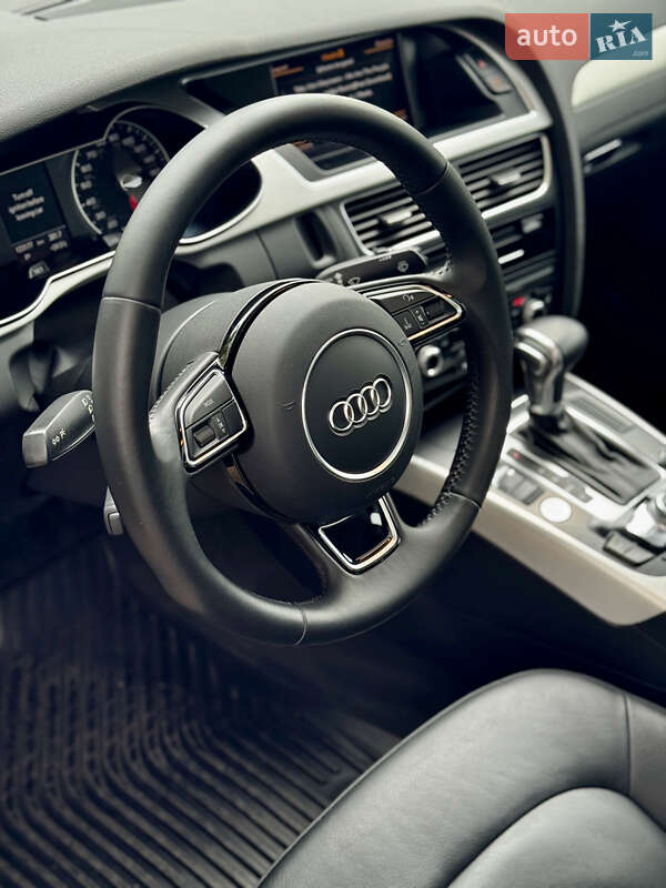 Седан Audi A4 2015 в Києві