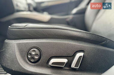 Седан Audi A4 2015 в 