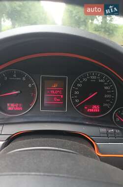 Седан Audi A4 2002 в 