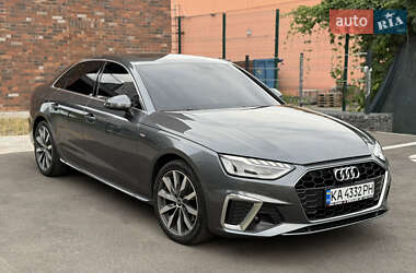 Седан Audi A4 2022 в 