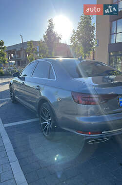 Седан Audi A4 2018 в 