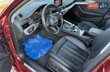 Седан Audi A4 2018 в 