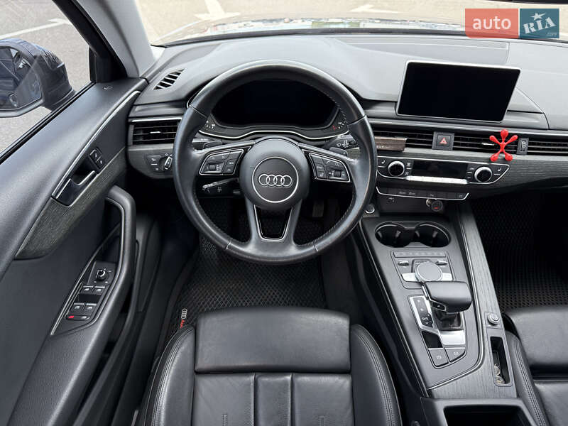 Седан Audi A4 2018 в Дніпрі