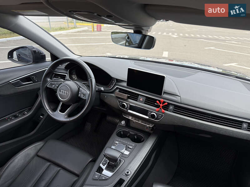 Седан Audi A4 2018 в Дніпрі