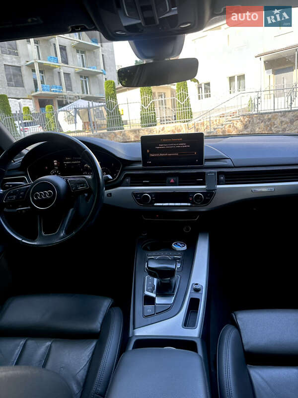 Седан Audi A4 2016 в Львові