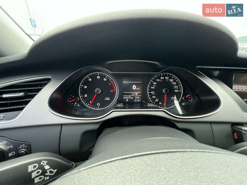 Седан Audi A4 2013 в Мукачево