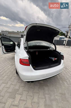 Седан Audi A4 2012 в 