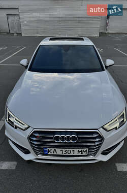 Седан Audi A4 2016 в 