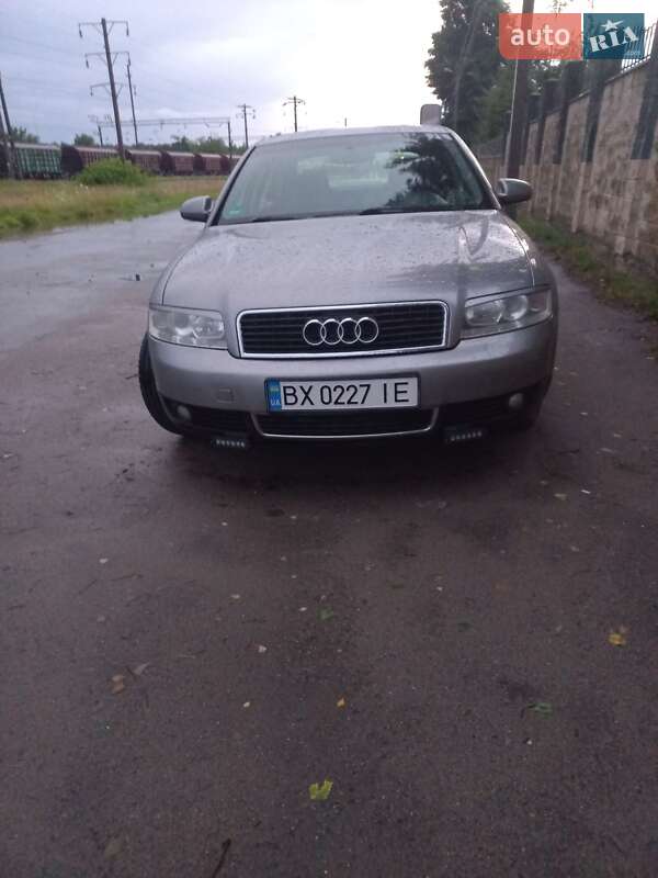 Седан Audi A4 2002 в 