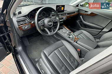 Седан Audi A4 2019 в 