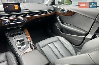 Седан Audi A4 2019 в 