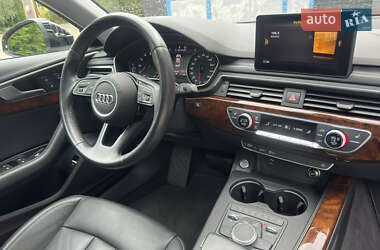 Седан Audi A4 2019 в 