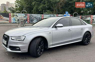 Седан Audi A4 2015 в 