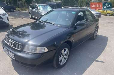Седан Audi A4 1995 в Києві