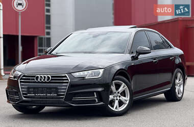 Седан Audi A4 2017 в Киеве
