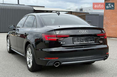 Седан Audi A4 2017 в 