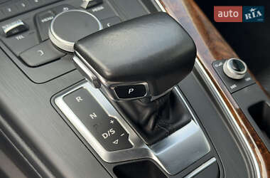 Седан Audi A4 2019 в 