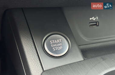 Седан Audi A4 2019 в Днепре