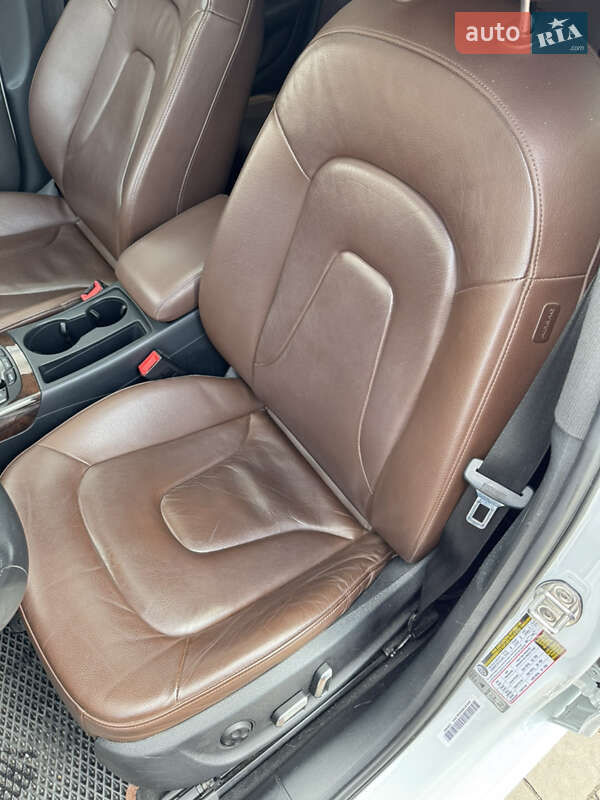 Седан Audi A4 2014 в Івано-Франківську