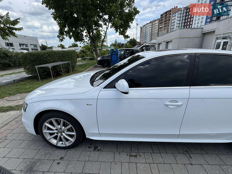 Седан Audi A4 2014 в Івано-Франківську