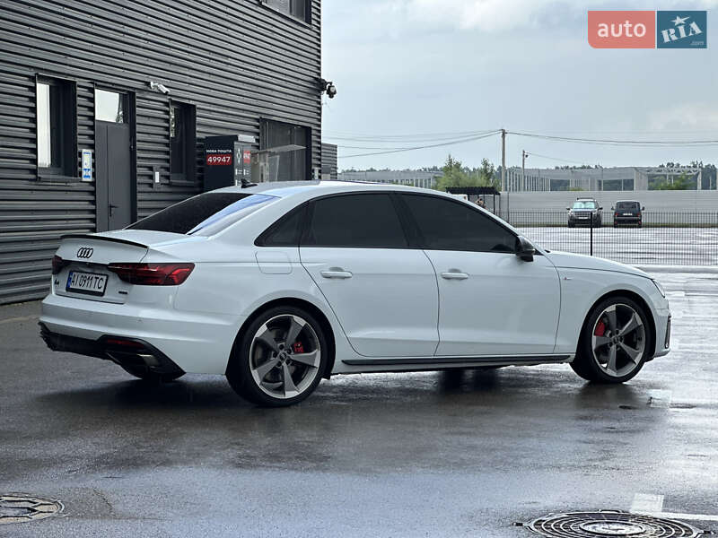 Седан Audi A4 2023 в Києві