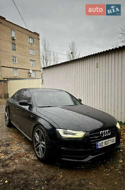 Седан Audi A4 2014 в 