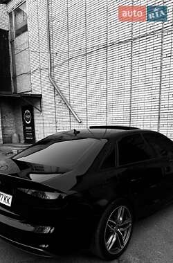 Седан Audi A4 2014 в 