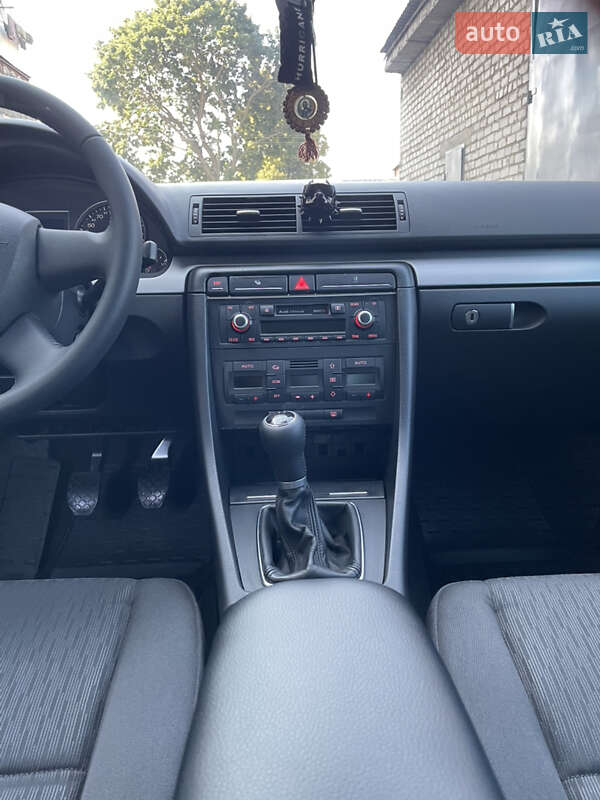 Седан Audi A4 2006 в Коростышеве