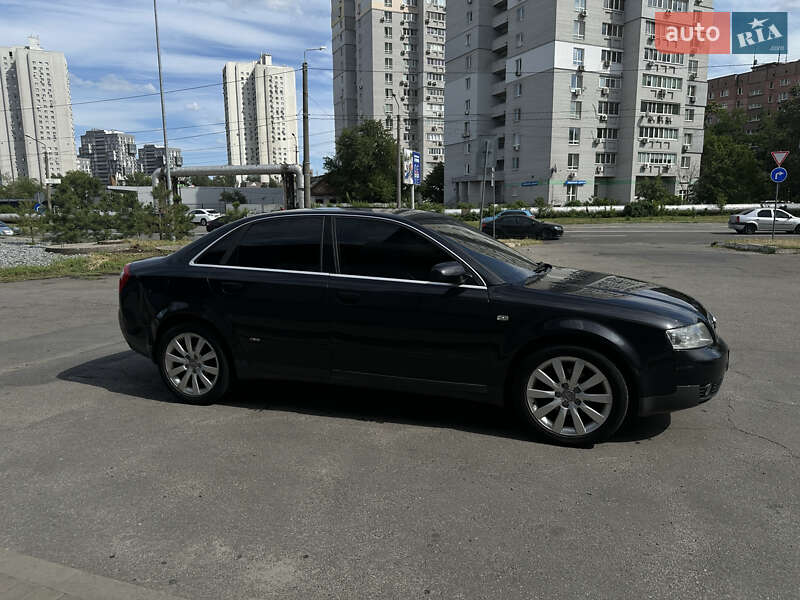 Седан Audi A4 2003 в 